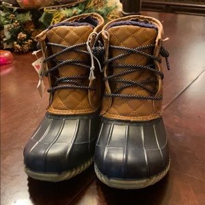 Justice rain boots size 7